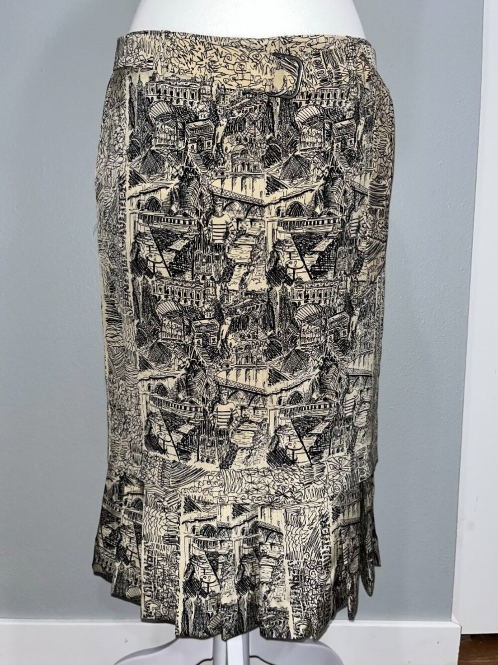 EUC JEAN PAUL GAULTIER FEMME Beige & Black Pencil Silk Skirt, Paris print, Sz 6